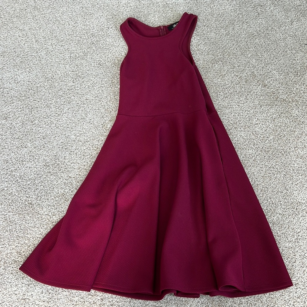 Maroon Dress! With Pockets!
